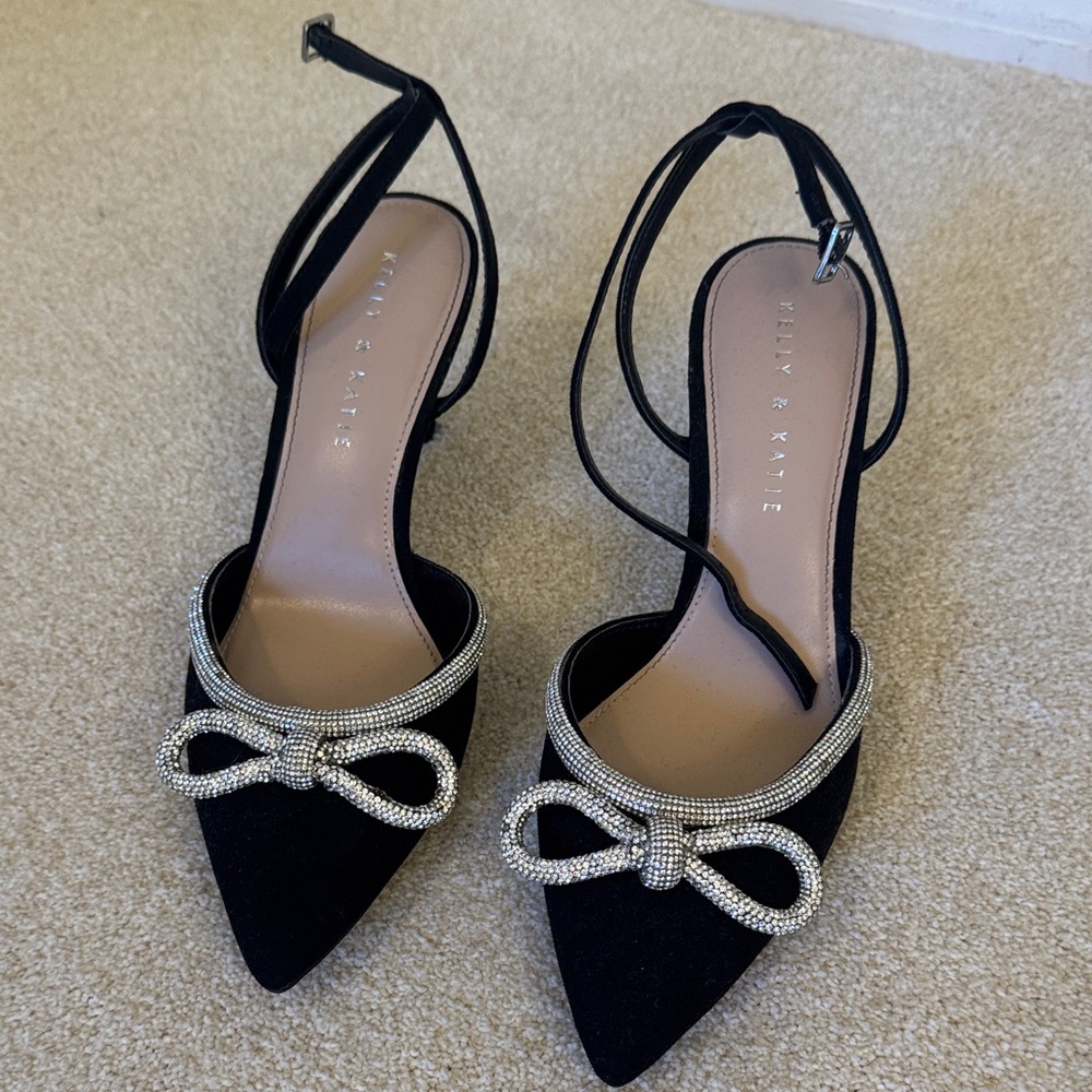 Kelly & Katie Black Heels with Metallic Bow